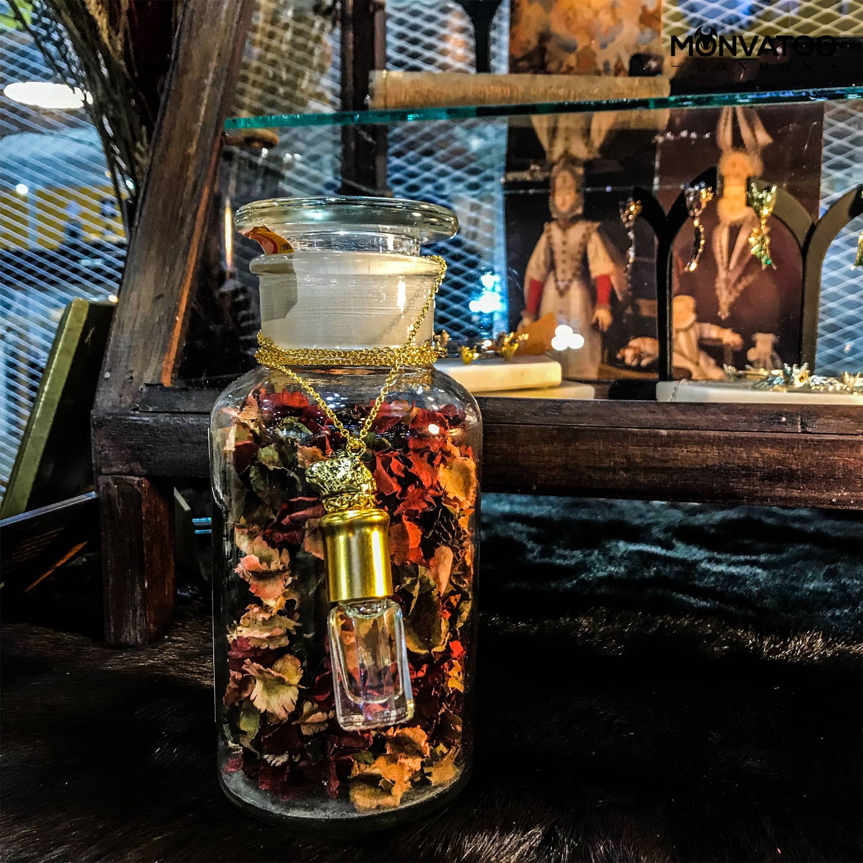 Perfume jewelry with refillable glass vial and gold chain